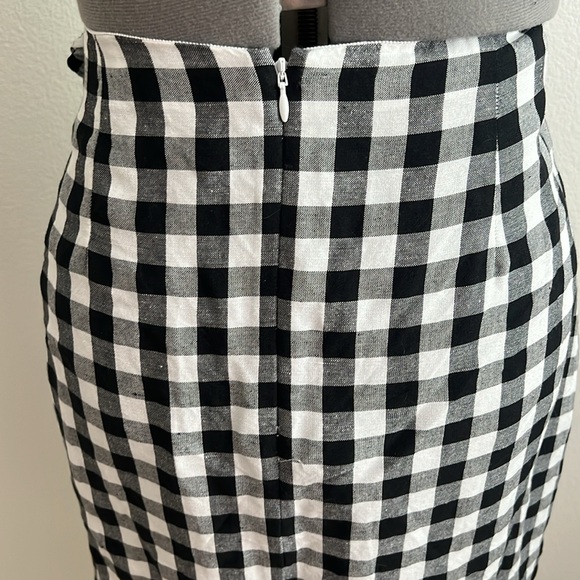 Madewell black-and-white checkered wrap skirt - Picture 5 of 10